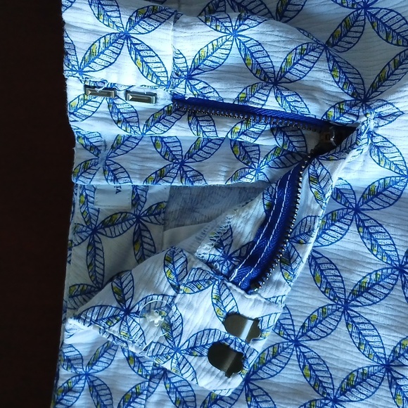 Vineyard Vines- Ocean Reef Leaf Shorts - Picture 5 of 5